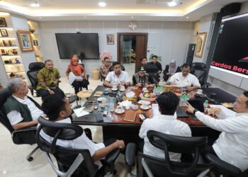 Pertemuan Wagub Sumbar dan Bupati Dharmasraya di Kantor Kementerian Sosial RI, Jakarta.[foto : ist]