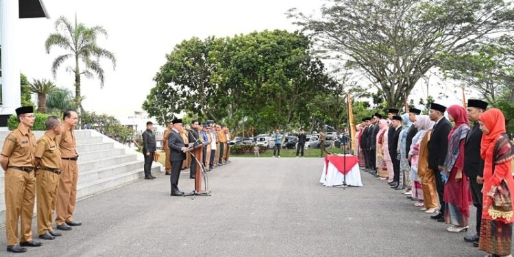 Pemko Bukittinggi Lantik 19 Pejabat, Wako Ramlan Tegaskan Pentingnya Profesionalisme ASN