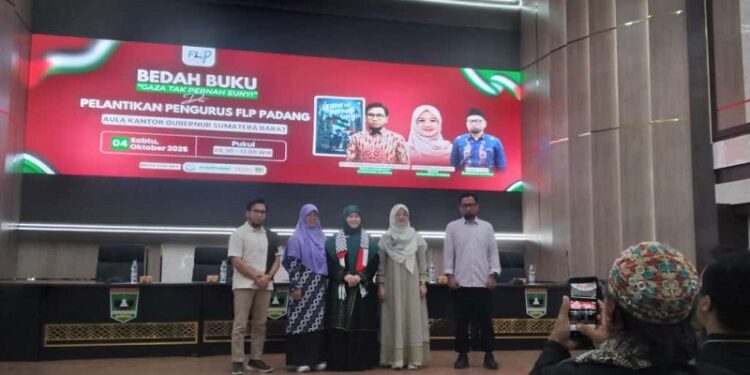 FLP Sumbar Bedah Buku “Gaza Tak Pernah Sunyi”, Suara Kemanusiaan dari Ranah Minang