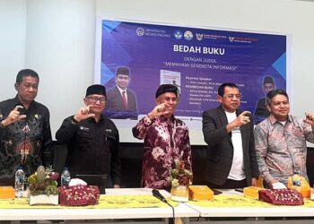 UNP Gelar Seminar Bedah Buku “Memahami Sengketa Informasi”