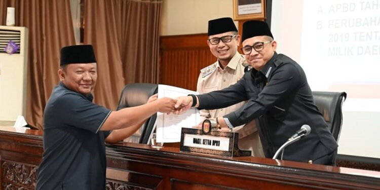Enam Fraksi DPRD Bukittinggi Sampaikan Pemandangan Umum atas Ranperda APBD 2026 dan Pengelolaan Aset Daerah