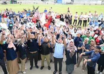 Peringati HKN ke-61, Pemko Bukittinggi Ajak Tenaga Kesehatan Tingkatkan Pelayanan dan Profesionalitas