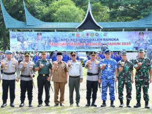 Wakil Wali Kota Padang Maigus Nasir  hadiri, Apel Kesiapan Tanggap Darurat Bencana Tahun 2025 yang digelar di Lapangan Imam Bonjol, Selasa (4/11).(Foto:Ist)