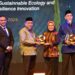 Program Smart Surau yang digagas Pemerintah Kota Padang, mengantarkan Kota Padang meraih Special Award pada ajang Indonesia Smart Nation Awards (ISNA) 2025, yang digelar di Indonesia Convention Exhibition (ICE) BSD City, Tangerang Selatan, Sabtu (8/11).(Foto:Ist)