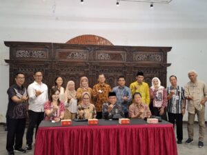 Mempercepat pengembangan kawasan bersejarah Kota Tua Padang, Pemerintah Kota Padang melakukan kegiatan benchmarking ke Kota Semarang, Provinsi Jawa Tengah, Rabu (12/11). (Foto:Ist)