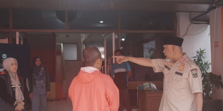Mahyeldi Sidak Posko Bencana Sumbar, Pastikan Layanan Siaga dan Informasi Akurat