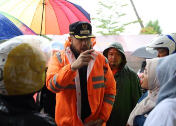 Mempercepat penanganan tanggap darurat Kota Padang, Wali Kota Padang Fadly Amran kucurkan dana Belanja Tidak Terduga Tanggap Darurat Kota Padang sebesar Rp. 2,82 miliar. Jumat (28/11). (Foto:Ist)