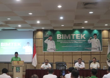 Ketua DPW PKB Sumbar, Firdaus saat membwrikan sambutan.[foto : sci/yrp]