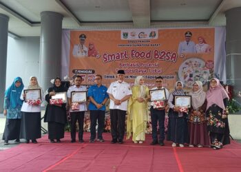 Mahyeldi Ansharullah, resmi membuka acara Smart Food B2SA (Beragam, Bergizi, Seimbang, dan Aman).[foto : ist]
