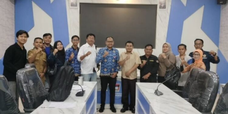 Rapat Persiapan dan Pemantapan BBKT 2025 di Aula Dinas Sosial Kota Padang.[foto : ist]
