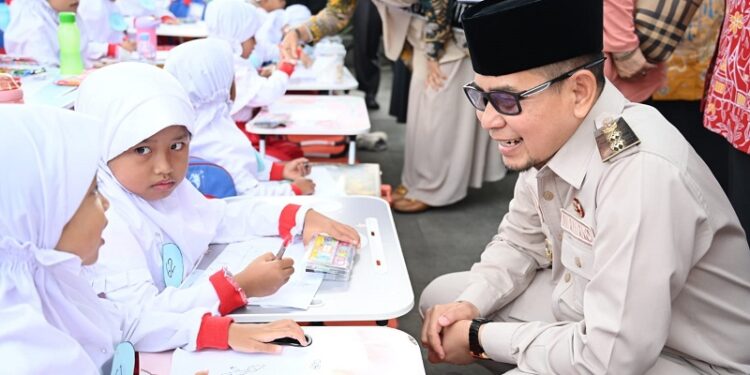 Wawako dan Bunda PAUD Bukittinggi Buka Lomba Menggambar Geometri