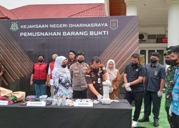 Kejaksaan Negeri Dharmasraya Musnahkan Barang Bukti 36 Perkara, 23 Diantaranya Kasus Narkoba
