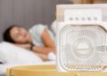 Viral Tidur dengan Kipas Angin Disebut Picu Asam Urat, Ini Penjelasan Ahli