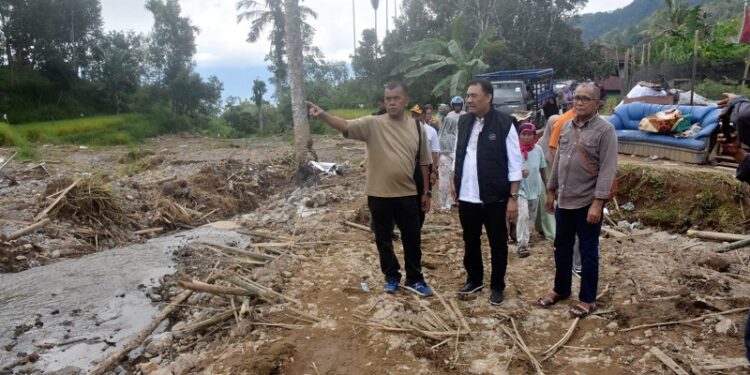 Kementerian Pertanian Turun ke Agam, Salurkan Bantuan untuk Pemulihan Sektor Pertanian