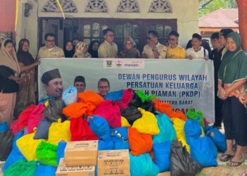 PKDP Sumbar Salurkan 1.000 Paket Sembako untuk Korban Banjir, Longsor dan Galodo Padang Pariaman