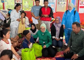 Rustini Murtadho Kunjungi Pengungsi di Pauh, PKB Padang Tegaskan Komitmen Kepedulian