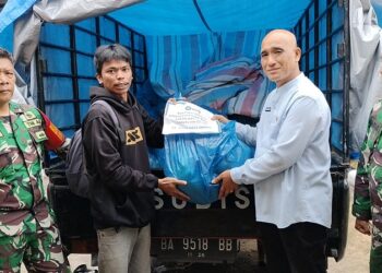 PT Hitay Daya Energy Salurkan Bantuan Logistik untuk Korban Banjir dan Longsor di Kabupaten Solok