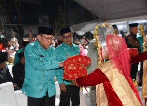Wakil Wali Kota Padang Maigus Nasir hadiri, pembukaan lomba Musabaqah Tilawatil Qur’an (MTQ) Nasional ke-41 Tingkat Provinsi Sumatera Barat (Sumbar), yang digelar di Lapangan Kantin Wirabraja Kota Bukittinggi, Sabtu malam (13/12).(Foto:Ist)