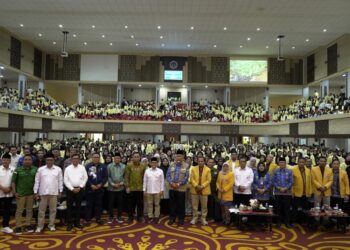PKB Sumbar Dampingi Cak Imin Lepas Mahasiswa KKN UNP ke Lokasi Bencana