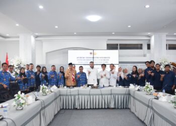 Wali Kota Padang Fadly Amran menerima, exit meeting Badan Pemeriksa Keuangan (BPK) Perwakilan Provinsi Sumatera Barat (Sumbar), di Gedung Putih Rumah Dinas Wali Kota Padang, Rabu (17/12).(Foto:Ist)