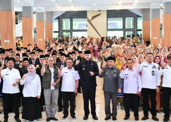 Pemerintah Kota Padang menyelenggarakan pelantikan Kepala Sekolah, Pejabat Administrator, Pengawas dan Fungsional, Rabu (31/12), di Gedung Bagindo Azis Chan Youth Center. (Foto:Ist)