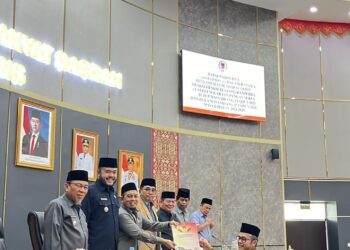 DPRD Kota Padang secara resmi mengesahkan Rancangan Peraturan Daerah (Ranperda) tentang, Penyelenggaraan Pangan menjadi Peraturan Daerah (Perda) dalam sidang paripurna yang digelar Rabu (31/12).