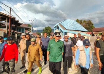 Wabup Solok Dampingi Gubernur Sumbar Mahyeldi Tinjau Lokasi Terdampak Bencana di Kabupaten Solok