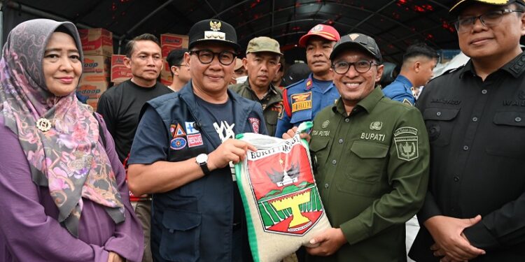 Pemko Bukittinggi Salurkan Bantuan Kemanusiaan untuk Korban Bencana di Tanah Datar