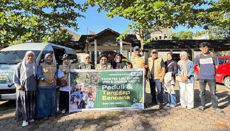 Dekan, Wakil Dekan, Manajer serta tim dari Fakultas Ilmu Budaya (FIB) Unand (Foto: Ist)