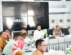 Wali Kota Padang Fadly Amran, mengikuti Rapat Koordinasi (Rakor) percepatan validasi pendataan kerusakan pascabencana hidrometeorologi yang dipimpin langsung Menteri Dalam Negeri (Mendagri), Muhammad Tito Karnavian, Selasa (6/1).(Foto:Ist)