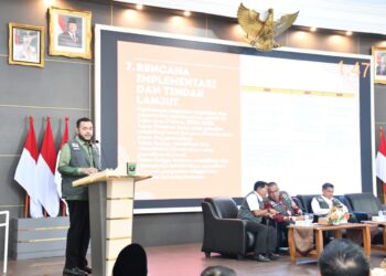 Wali Kota Fadly Amran dan Wakil Wali Kota Padang Maigus Nasir, mengikuti Rapat Koordinasi (Rakor) Finalisasi Dokumen Rencana Rehabilitasi dan Rekonstruksi Pascabencana (R3P) Hidrometeorologi Sumatera Barat (Sumbar), yang berlangsung di Auditorium Gubernuran Sumbar, Kamis (8/1).(Foto:Ist)