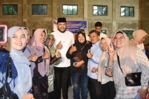 Wali Kota Padang  Fadly Amran, resmikan Gedung Serba Guna (GSG) Rukun Warga (RW) III Masjid Muhajirin yang berlokasi di Kelurahan Padang Besi, Kecamatan Lubuk Kilangan, Jumat (9/1).(Foto:Ist)