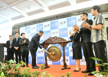 Wali Kota Padang Fadly Amran, hadiri kegiatan Inaugurasi Junior Chamber International (JCI) West Sumatera Tahun 2026 yang digelar di The ZHM Premiere Hotel, Sabtu (10/1).(Foto:Ist)