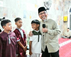 Wakil Wali Kota Padang Maigus Nasir,  berikan tausiah dalam kegiatan tabligh akbar peringatan Isra’ Mi’raj Nabi Muhammad SAW 1447 Hijriah, di Masjid Raya Nagari Nanggalo Surau Gadang, Kecamatan Nanggalo, Selasa (13/1).(Foto:Ist)