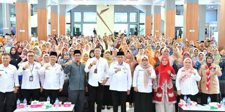 Wakil Wali Kota Padang Maigus Nasir, mengajak seluruh kepala Sekolah Dasar (SD) dan Sekolah Menengah Pertama (SMP) sederajat, baik negeri maupun swasta, untuk 'all out' mendukung penuh pelaksanaan Program Smart Surau di Kota Padang.(Foto:Ist)