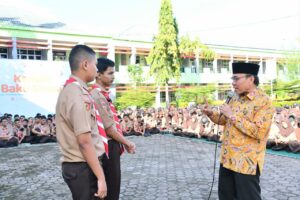 Wakil Wali Kota Padang Maigus Nasir, menegaskan   Gerakan Pramuka merupakan salah satu organisasi kesiswaan yang mendapat prioritas utama negara karena perannya yang strategis dalam membentuk karakter generasi muda.(Foto:Ist)