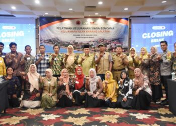 Wakil Wali Kota Padang Maigus Nasir secara resmi membuka, Pelatihan Kelurahan Siaga Bencana bagi Kelurahan Ulak Karang Selatan yang diinisiasi oleh Daulat Institute, di Pangeran Beach Hotel Padang, Senin (19/1).(Foto:Ist)