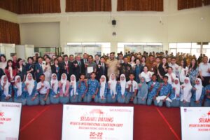 Pemerintah Kota (Pemko) Padang melalui Dinas Pendidikan dan Kebudayaan menyelenggarakan,  International Education Expo Beasiswa Padang Juara ke Tiongkok, di Gedung Bagindo Aziz, Balai Kota Padang Aie Pacah, Selasa (20/1).(Foto:Ist)