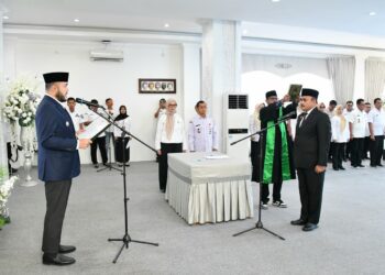 Wali Kota Padang Fadly Amran, melantik Raju Minropa sebagai Penjabat (Pj) Sekretaris Daerah (Sekda) Kota Padang. (Foto:Ist)