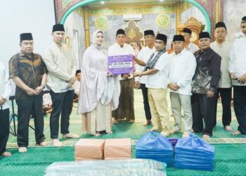Bupati Annisa Suci Safari Ramadan ke Masjid Besar Babussalam Pulau Punjung