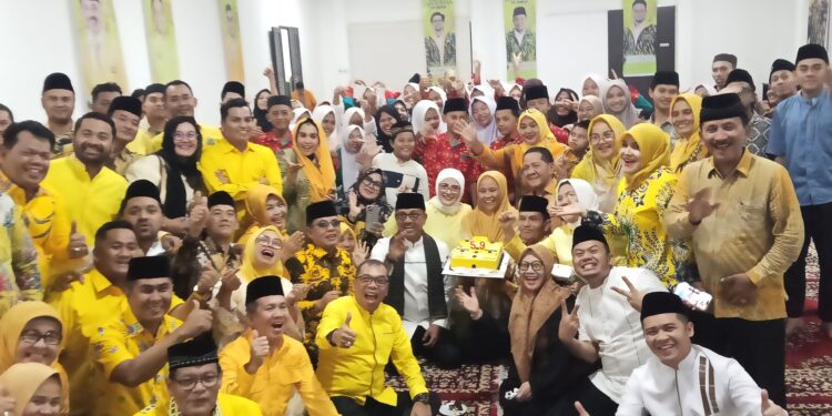 Buka Puasa Bersama Golkar Sumbar, Khairunnas Tekankan Soliditas Kader