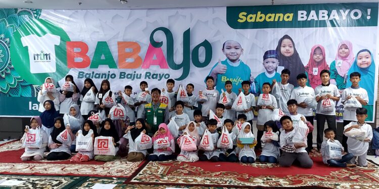 Babayo XI Lazis MUM Padang Ajak 500 Yatim & Dhuafa Belanja Lebaran