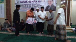 Warga sangat senang dengan adanya safari Ramadhan DPRD Kota Padang bisa memfasilitasi pembangunan mesjid