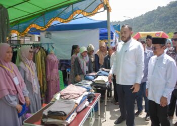 Wali Kota Padang Fadly Amran mengapresiasi, pelaksanaan Bazar Mom’s BBI (Persatuan Ibu-ibu Bukit Belimbing Indah) yang digelar di Jalur Dua Gerbang Utama Perumahan BBI, Kelurahan Kuranji, Kecamatan Kuranji, Minggu (1/3/2026).