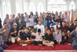 Wali Kota Padang Fadly Amran meninjau pelaksanaan Pesantren Ramadan 1447 H, di Musala Al-Kautsar, Komplek Bukit Belimbing Indah – Villa Mahameru Indah, Kelurahan Kuranji, Kecamatan Kuranji, Minggu (1/3/2026).