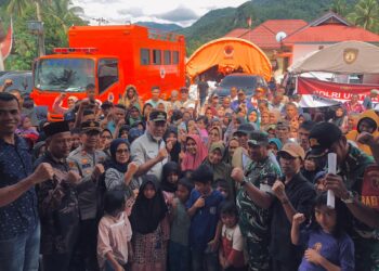 Gubernur Janjikan Huntara dan Huntap bagi 306 Pengungsi di Bayang Utara