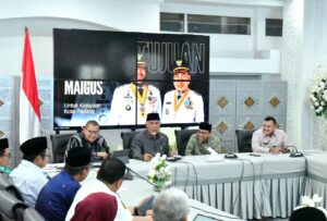 Pemerintah Kota (Pemko) Padang bersama Pemerintah Provinsi (Pemprov) Sumatera Barat (Sumbar) memperkuat sinergi,  percepatan pemulihan pascabencana hidrometeorologi melalui Rapat Koordinasi (Rakor) di Gedung Putih Kediaman Resmi Wali Kota Padang, Jumat (6/3/2026).(Foto:Ist)