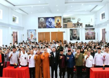 Wali Kota Padang Fadly Amran, membuka secara resmi kegiatan Bina Widya XXIX dan Retret Hidup Berkesadaran (RHB) 2026, di Gedung Sekolah Nasional Plus (SNP) Manjushri, Jalan Muara No. 34-38, Kelurahan Berok Nipah, Kecamatan Padang Barat, Rabu (11/3/2026).(Foto:Ist)