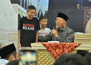 Pembatasan Media Sosial Anak di Bawah 16 Tahun, Mahyeldi: Lindungi Masa Depan Generasi Muda