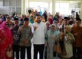 Wali Kota Padang Fadly Amran, menghadiri kegiatan halal bihalal Persatuan Warga Sungayang (PWS) yang digelar di Aula Dinas Tenaga Kerja dan Transmigrasi Provinsi Sumatera Barat, Minggu (5/4/2026).